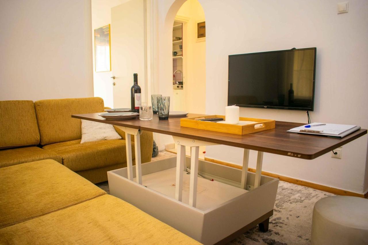 City Center/Navarinou Classical Style Apt-King Bed Thessaloníki Exteriör bild